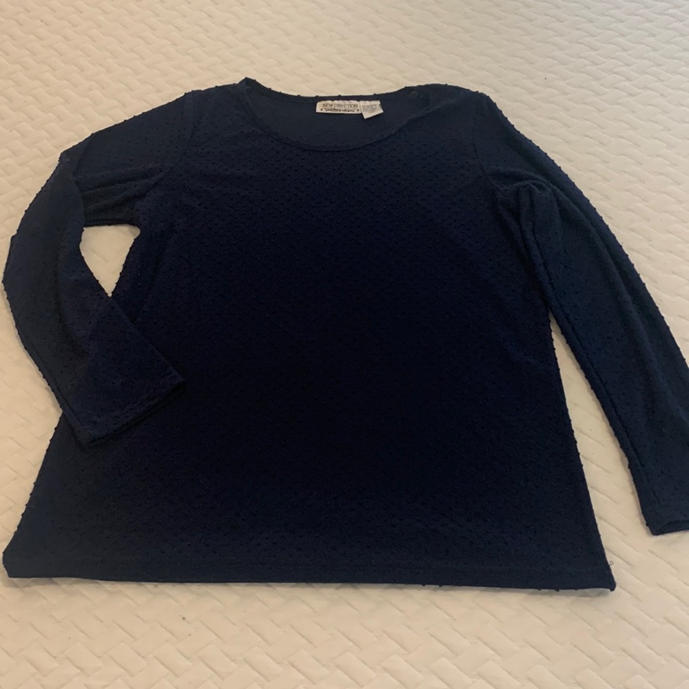New Direction Navy tunic top. Dotted Swiss size L. Hem longer in back.